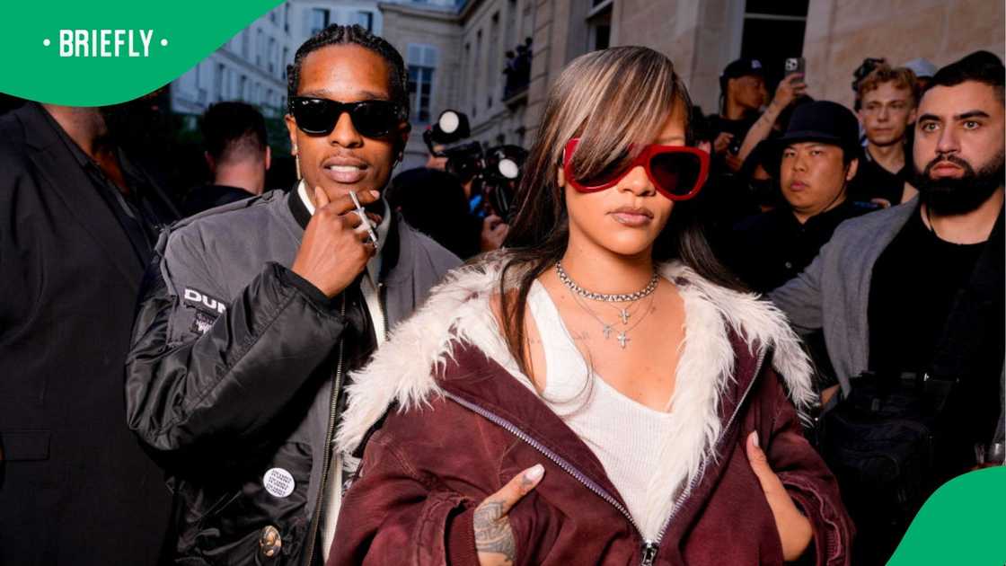 Rihanna seemingly ignored her baby daddy