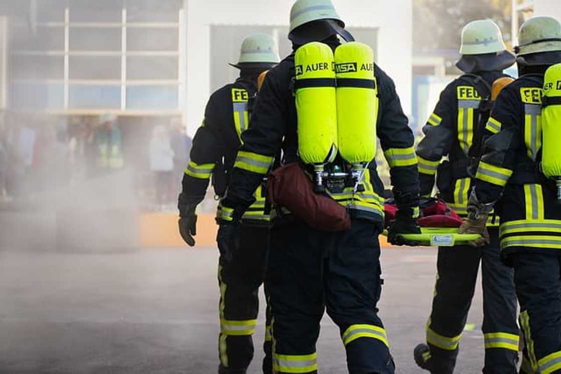 How to become a firefighter in South Africa How to become a firefighter in South Africa